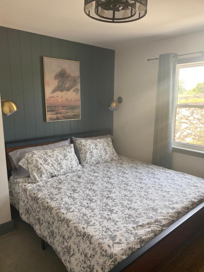 Unique Waterfront House With Private Beach 가나노크 외부 사진